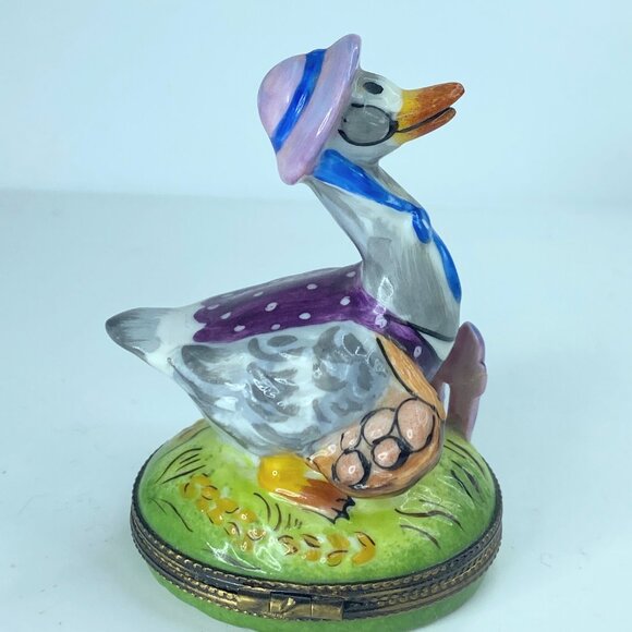A383 EE signed Limoges Mother Goose go home pink bonnet by the fence 3" - Picture 4 of 7